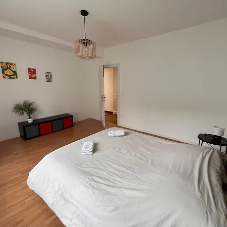 Apartment Grand 120 M2, 3 Chambres, 6 Pers, 15 Min De Strasbourg Schiltigheim